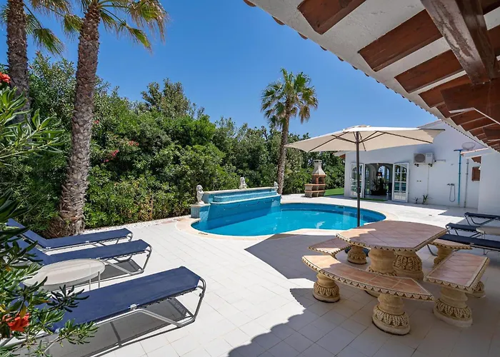 Biniakachum וילה